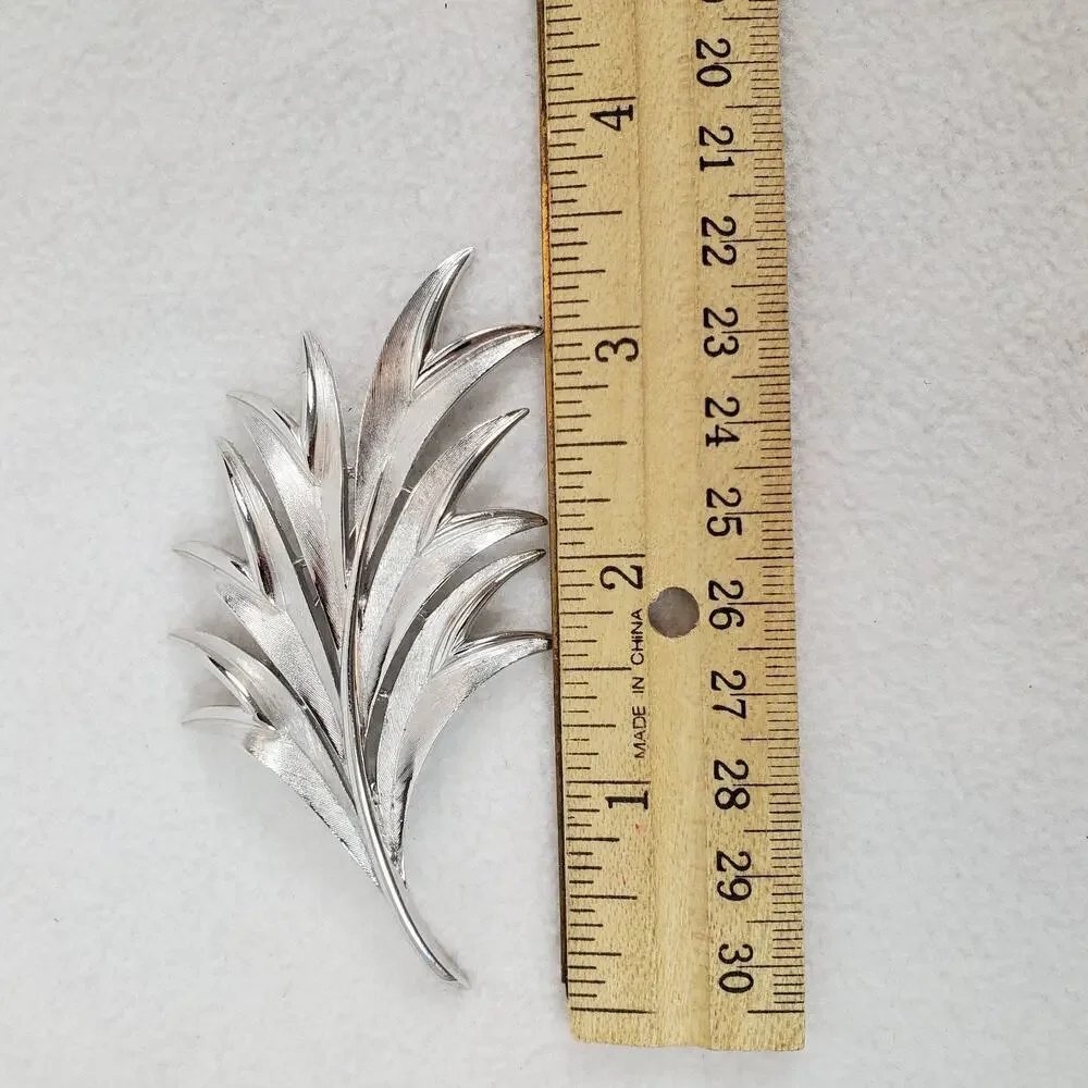 Vintage Crown Trifari Textured Silver Tone Swirl Feather Leaf Pin Brooch
